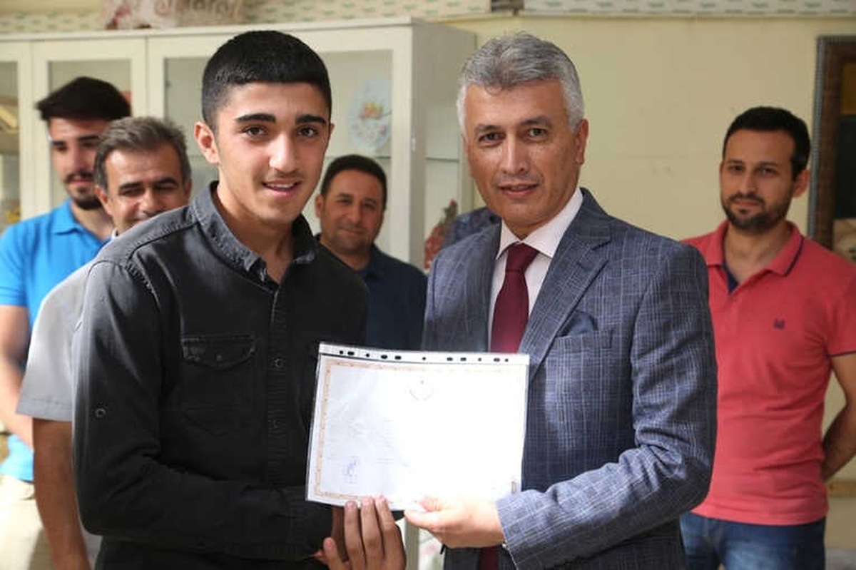 Cizre\'de Başarılı Kursiyerlere Sertifikaları Dağıtıldı