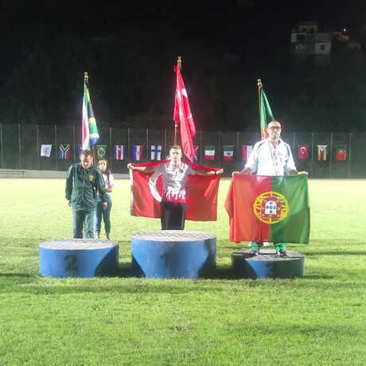 Down Sendromlu Özel Sporcular Dilara ve Ali Dünya Şampiyonu Oldu