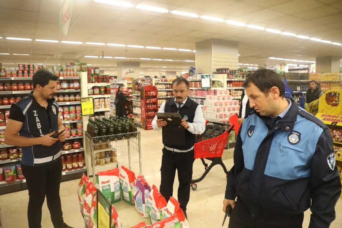 Eyüpsultan Zabıta Ekiplerinden Fırsatçılara Sıkı Denetim