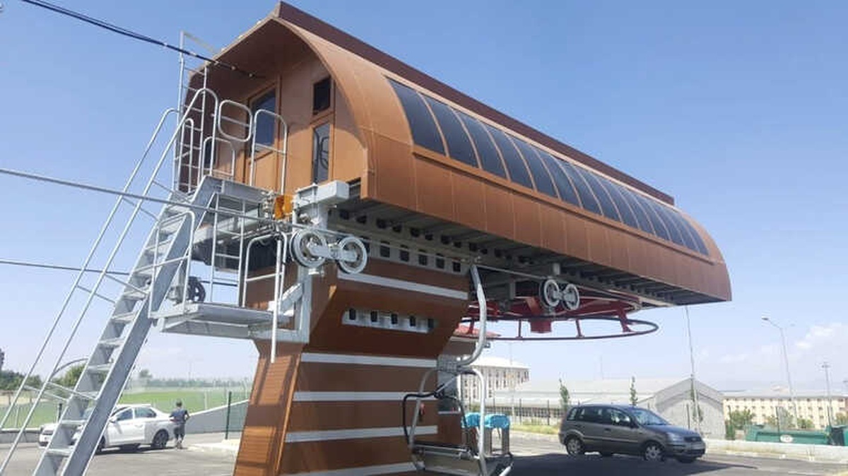 Hakkari\'deki Kayak Merkezinde Sezon Öncesi Hummalı Çalışmalar Sürüyor