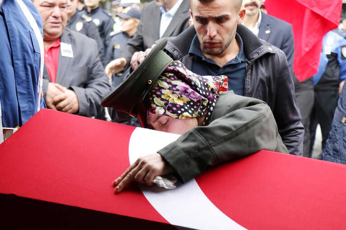 Hayallerimizi Çaldılar\' Diye Gözyaşı Döktü