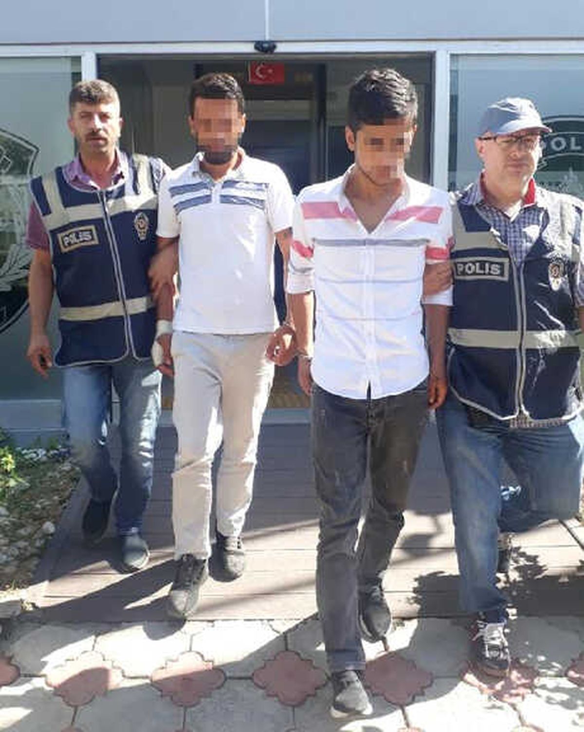 Hırsızlar, Mobese\'den Takip Edilip Yakalandı