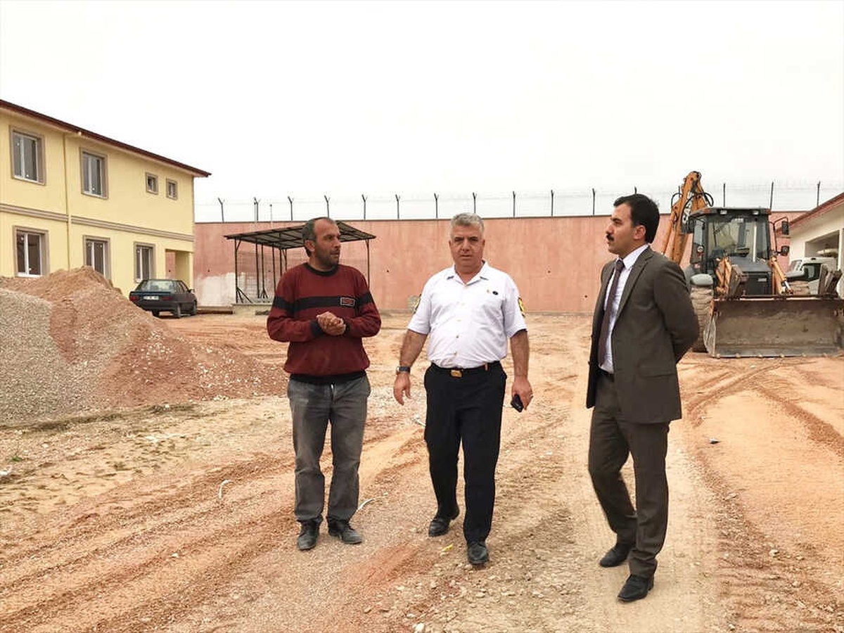 Kaymakam Koşal, Jandarma Binası İnşaatını İnceledi