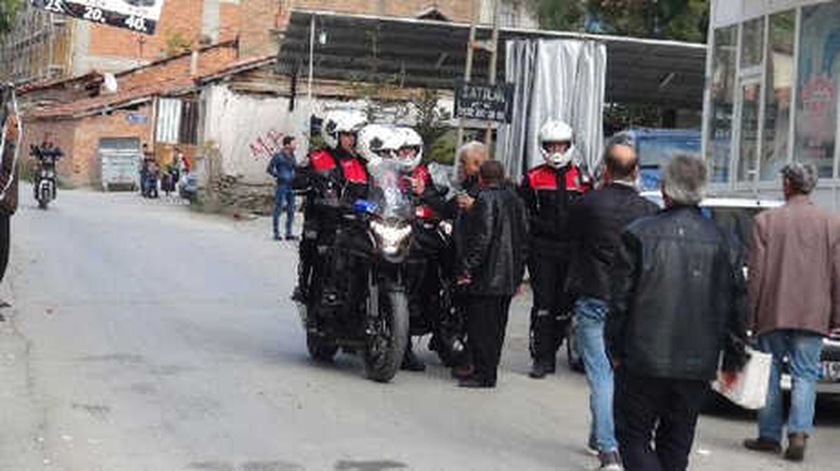Kendilerini Uyaran Muhtarı Bıçakla Yaraladılar