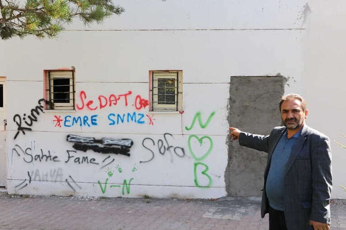 Mahalle Muhtarını Çıldırttılar