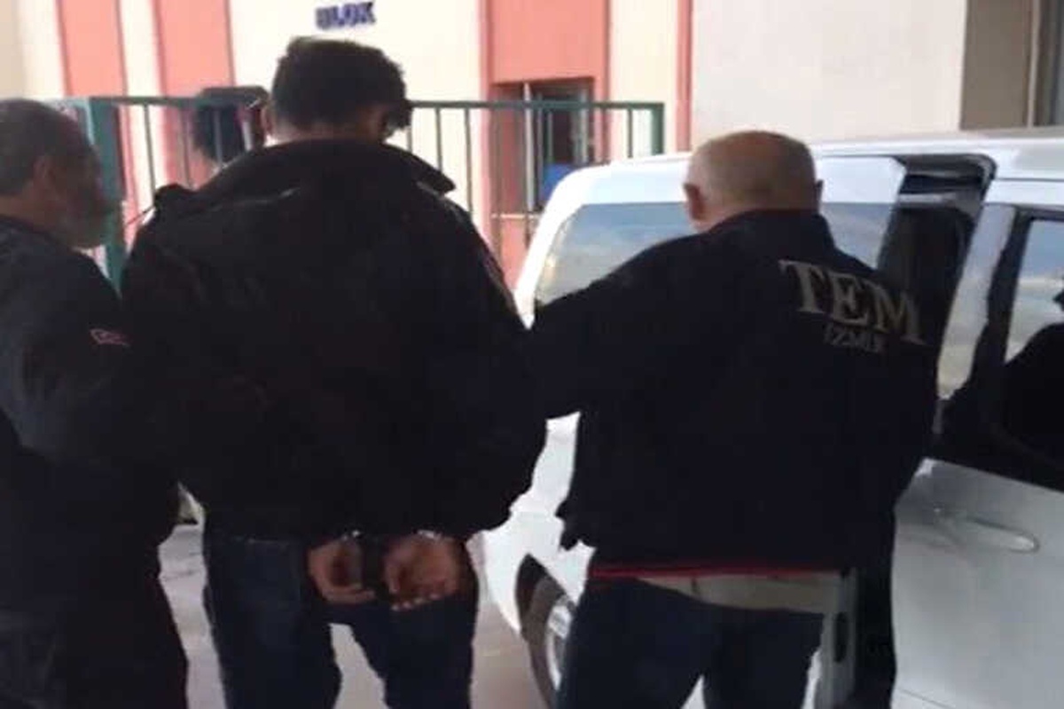 PKK\'ya İzmir\'de Büyük Operasyon: 21 Şahıs Gözaltında