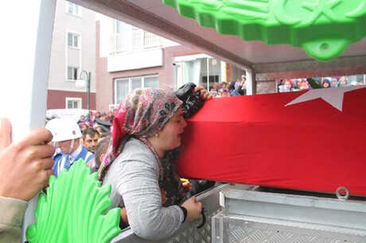 Şehit Uzman Çavuş Süleyman Aydın\'ı, Amasya\'da 5 Bin Kişi Uğurladı