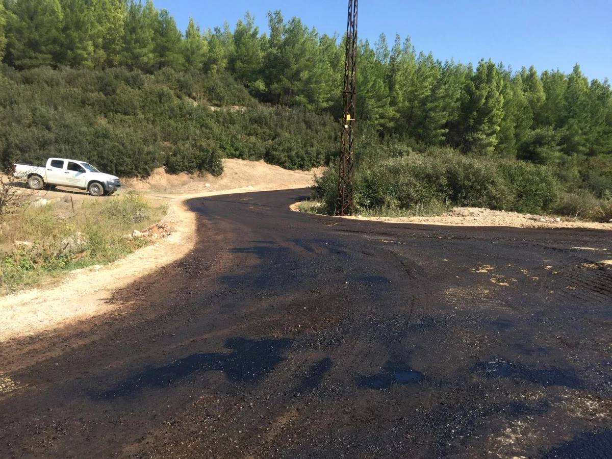 Türbenin Yolu Bakıma Alındı