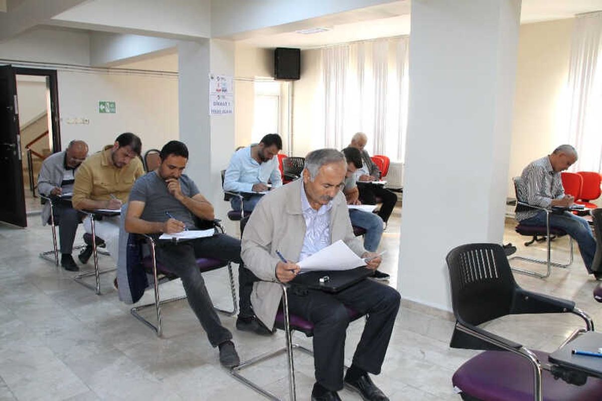 Turhal\'da İkinci El Araç Alım Satım Yeterlilik Belge Sınavı Yapıldı