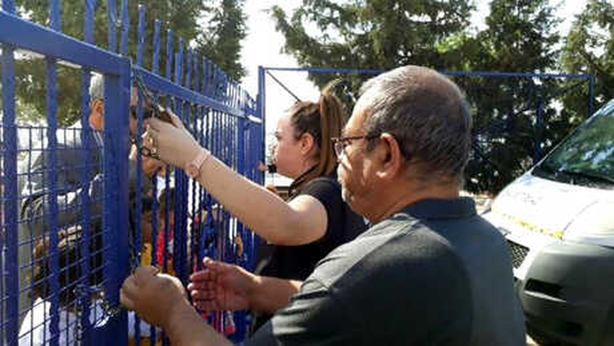 Velilerin Nöbet Tuttuğu Okula Güvenlik Görevlisi
