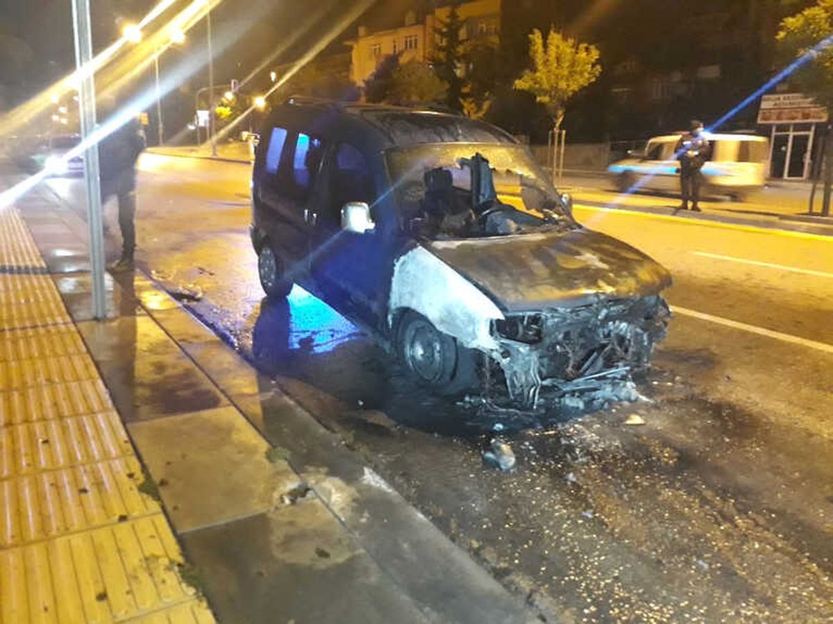 Ankara\'da Oto Yangını