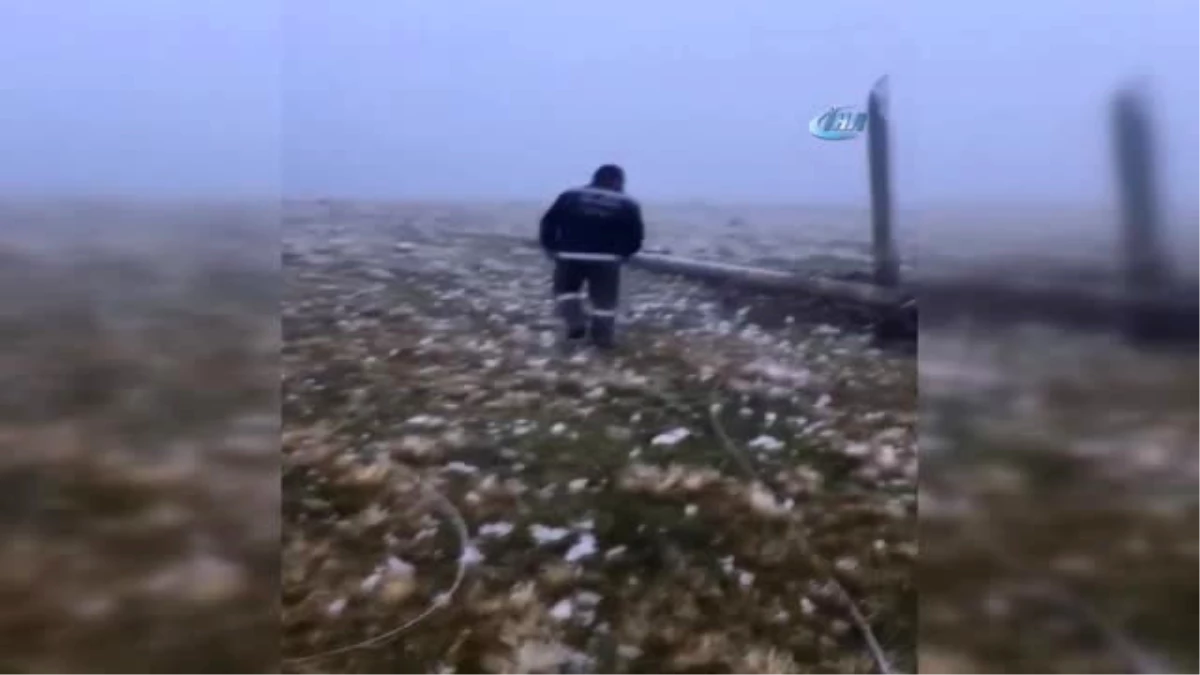 Ardahan\'ın Yüksek Kesimlerinde Bulunan Yaylalara Kar Yağdı