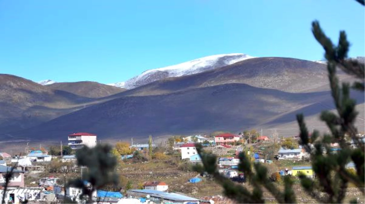 Ardahan\'ın Yüksekleri Beyaza Büründü