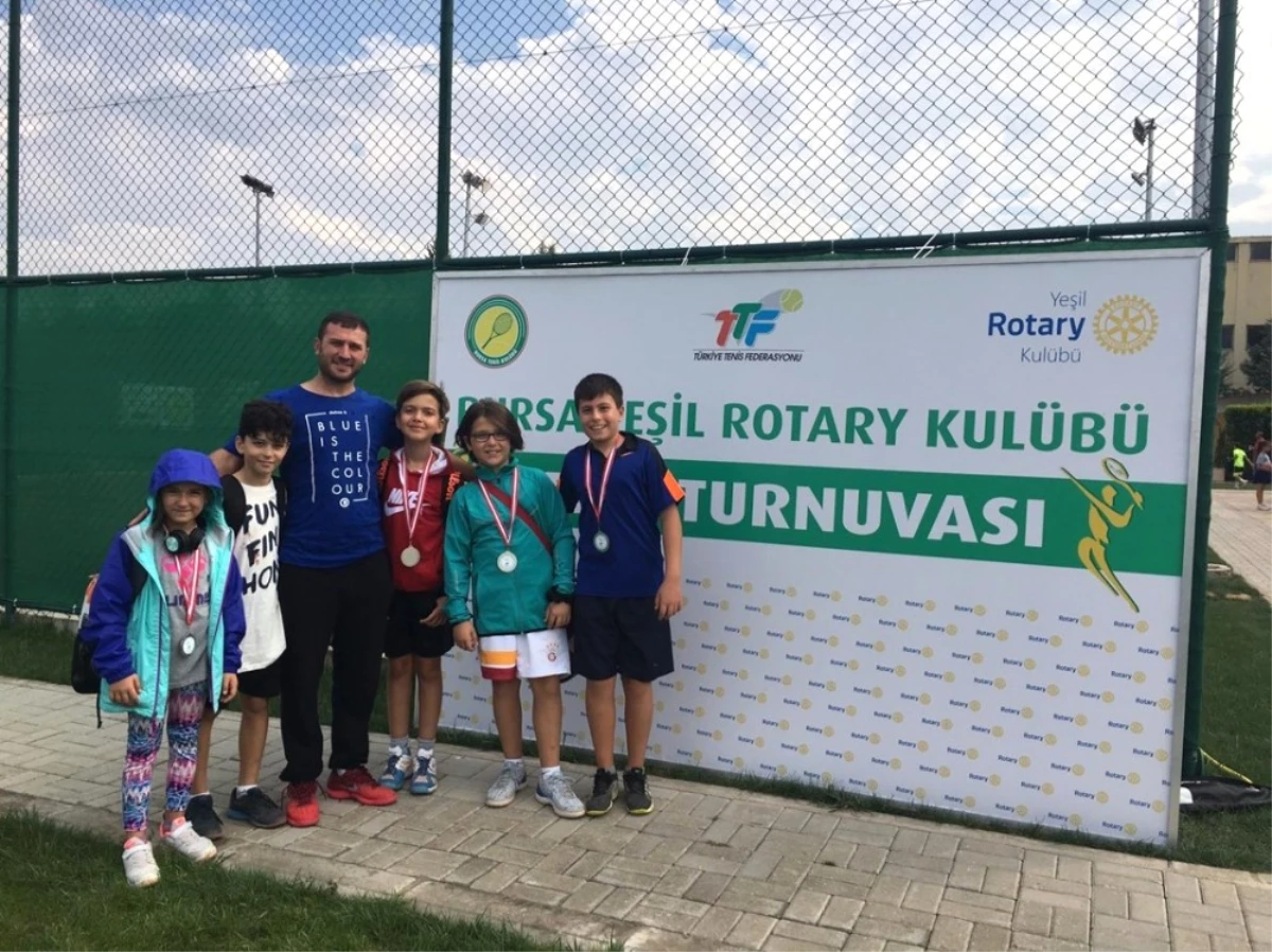 Belediye Sporcuları Bursa Turnuvasından Madalya ile Döndü