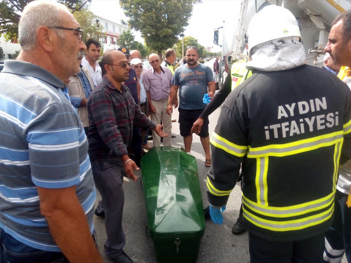 Beton Mikseri Motosikletle Çarpıştı: 1 Ölü, 1 Yaralı