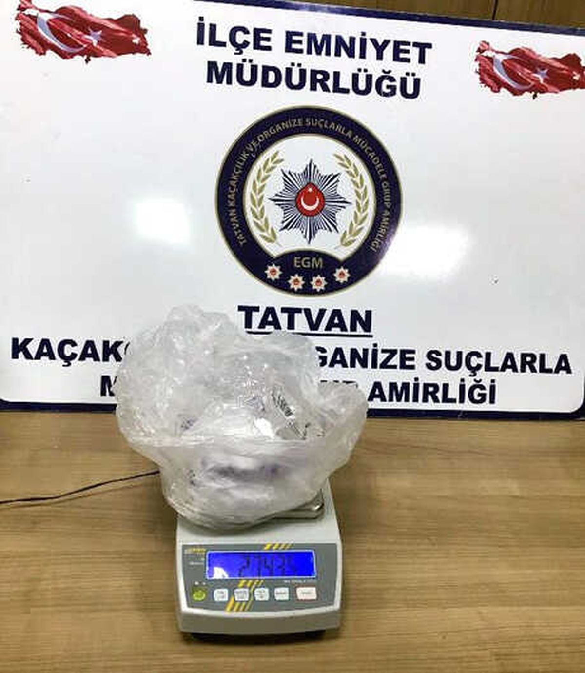 Bitlis\'te Yankesici ve Uyuşturuculara Operasyon