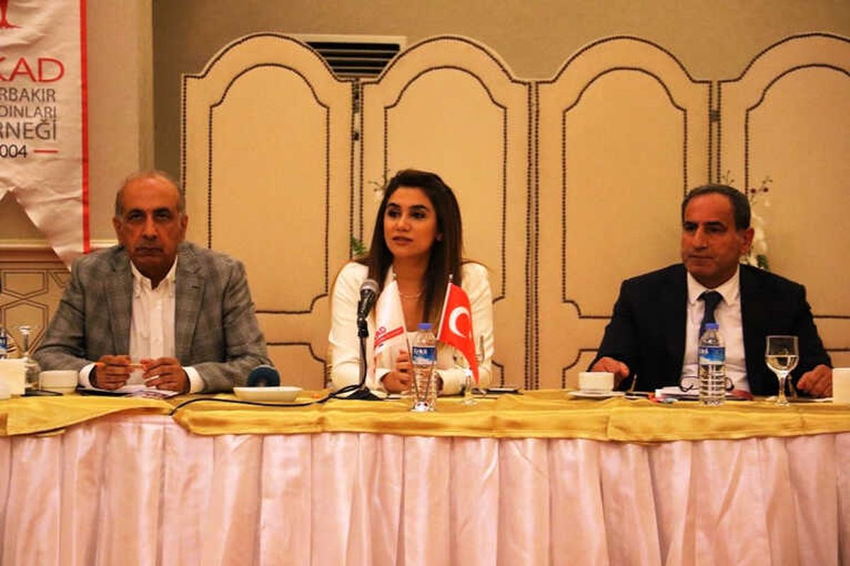 Diyarbakır\'da "Kadın Hakları Savunuculuğunda Yeni Yönelimler" Çalıştayı