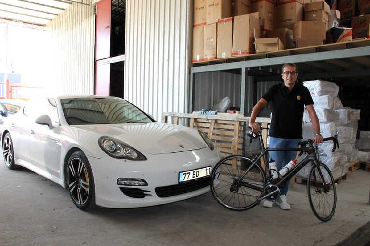 Dolandırıcılar, Milli Sporcunun Porsche\'sini Satışa Sundu