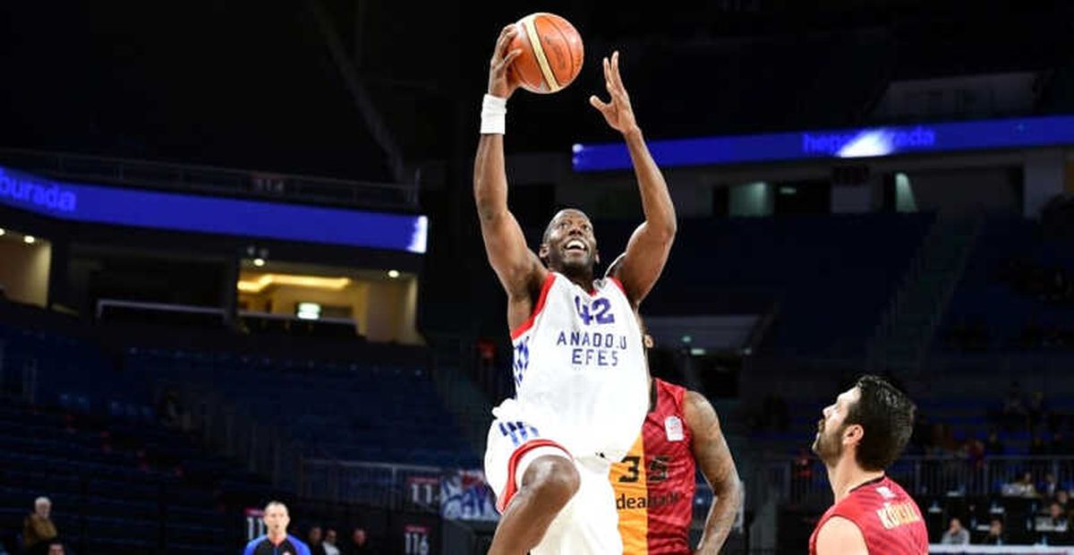 Galatasaray ile Anadolu Efes Ligde 99. Randevuda
