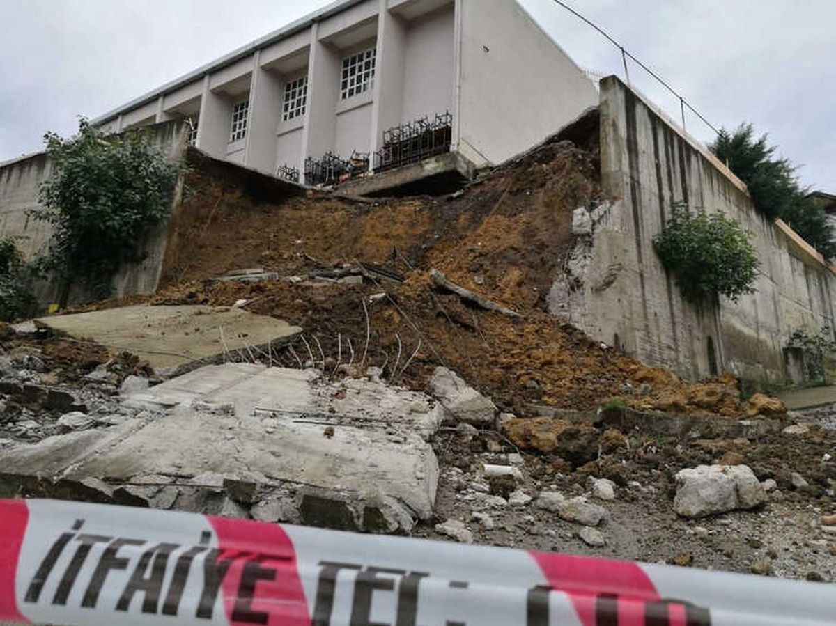 İstinat Duvarı Yıkılan Okulda Eksik Malzeme Kullanılmış