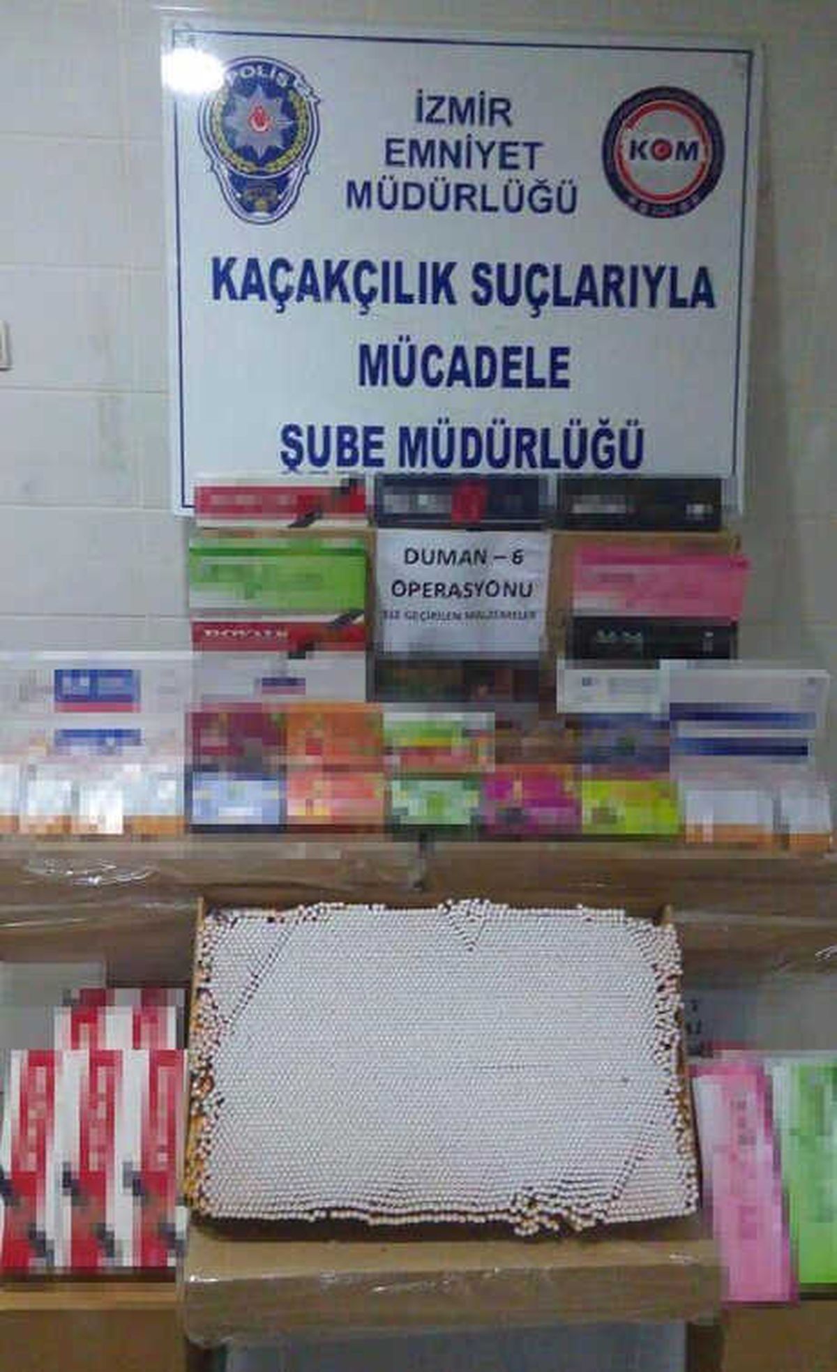 İzmir\'de, Kaçak Tütün Operasyonu
