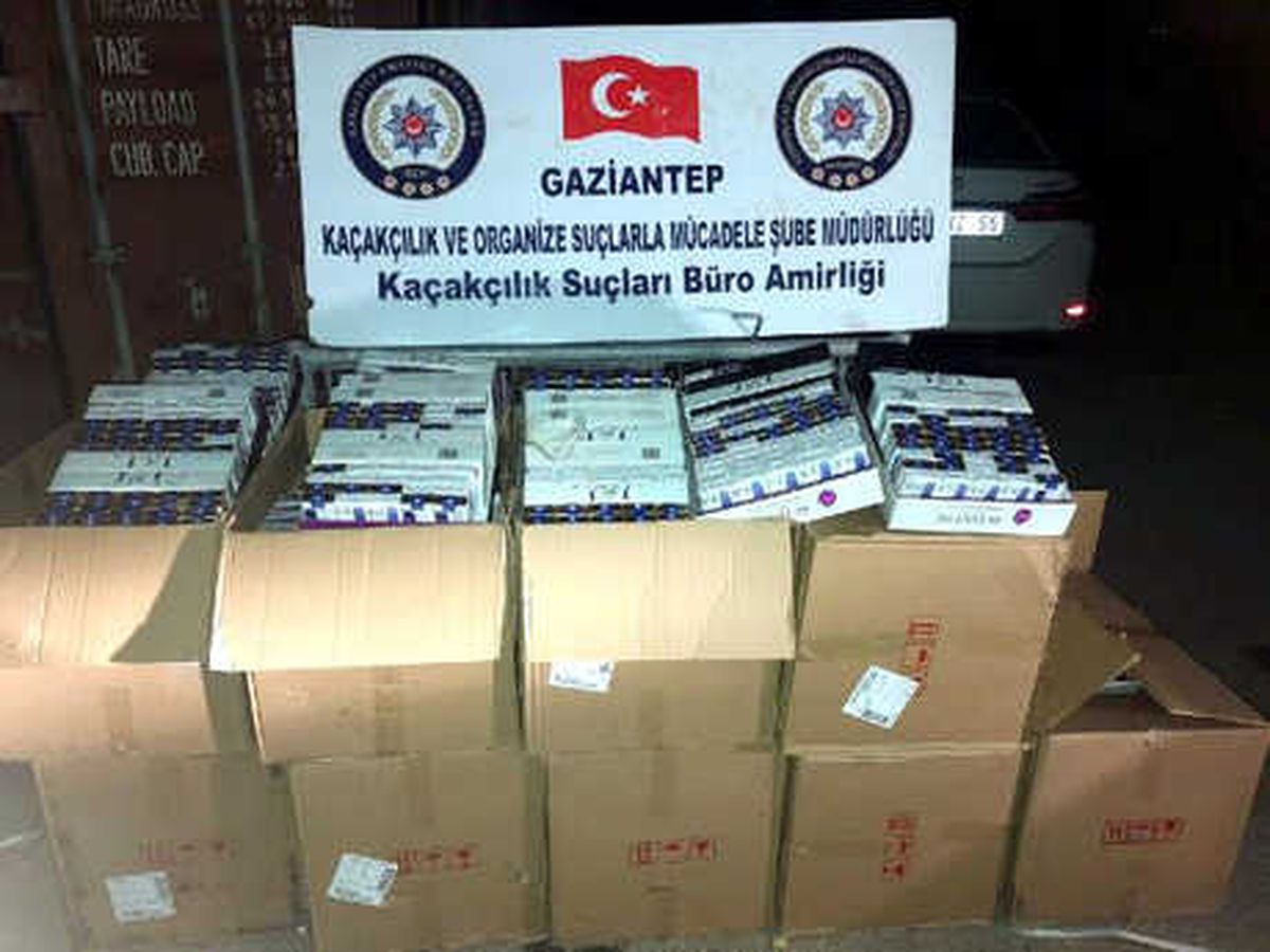 Kargo Aktarım Merkezinde Kaçak Sigara Ele Geçirildi