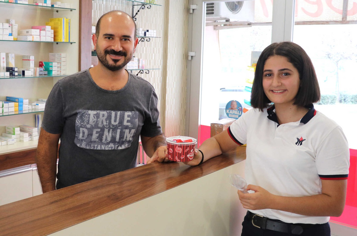 My Kolej\'li Öğrenciler Geleneklerini Yaşatıyor