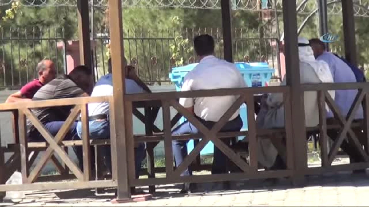Şanlıurfa\'daki Silahlı Kavgada Yaralanan 6 Kişiden Biri Öldü