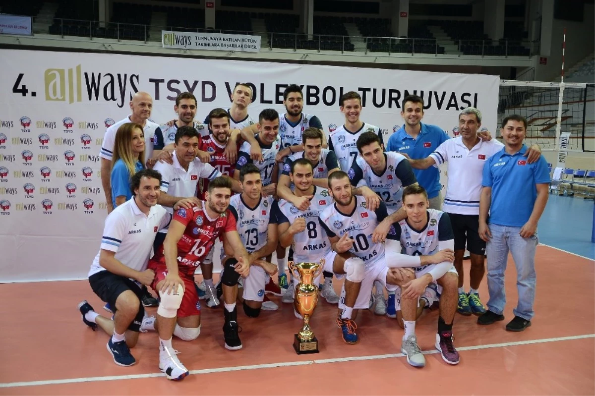 4. Allways Tsyd İzmir Voleybol Turnuvası\'nın Şampiyonu Arkas