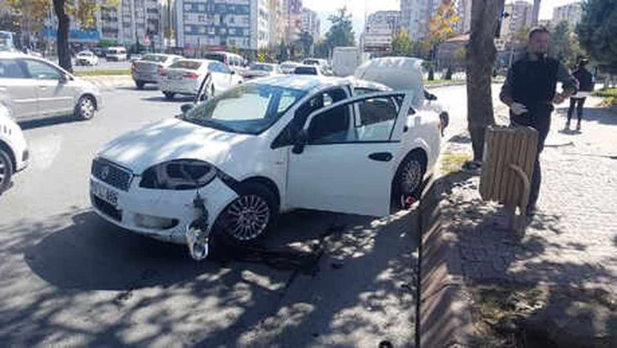Ayakkabısının Tekiyle Kaçarken Yakalandı
