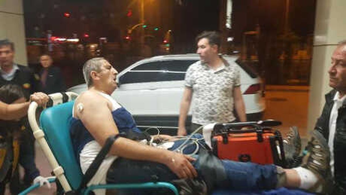 Caminin Bahçesinde Maganda Kurşunu ile Yaralandı