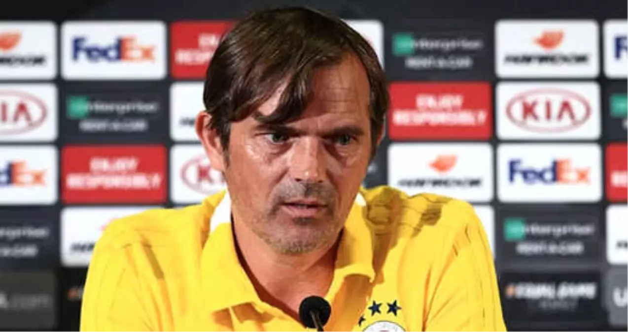 Fenerbahçe\'de Cocu\'nun "Sizden Çok Memnunum" Dediği 3 İsim, 24 Saat Geçmeden Kovuldu