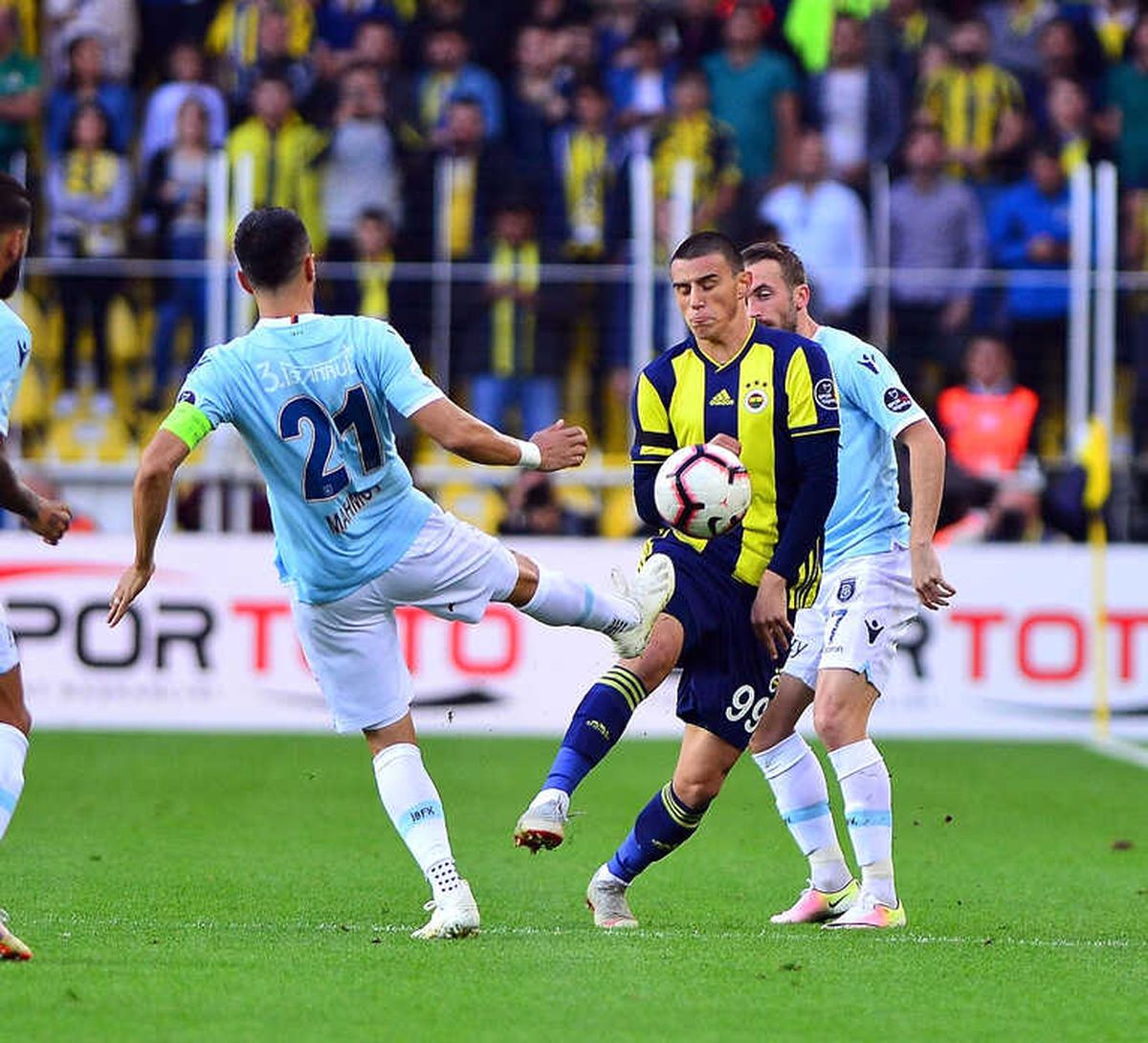 İlk Yarıda Gol Sesi Çıkmadı