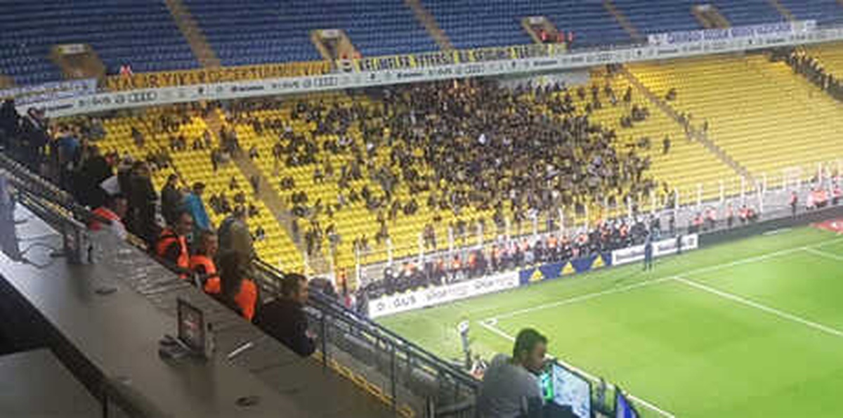 Kadıköy\'de Protesto ve Ersun Yanal Tezahüratları!