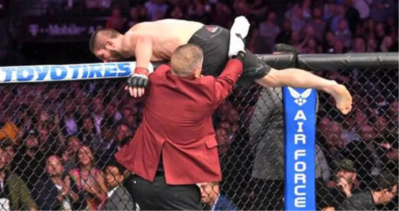 Kafes Dövüşünde Ortalık Karıştı, Kavga Kafesin Dışına Taştı