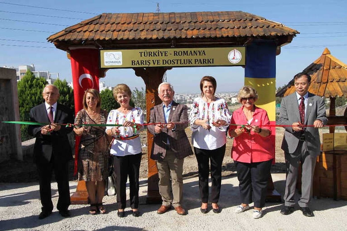 Karşıyaka\'ya \'Barış ve Dostluk Parkı\'