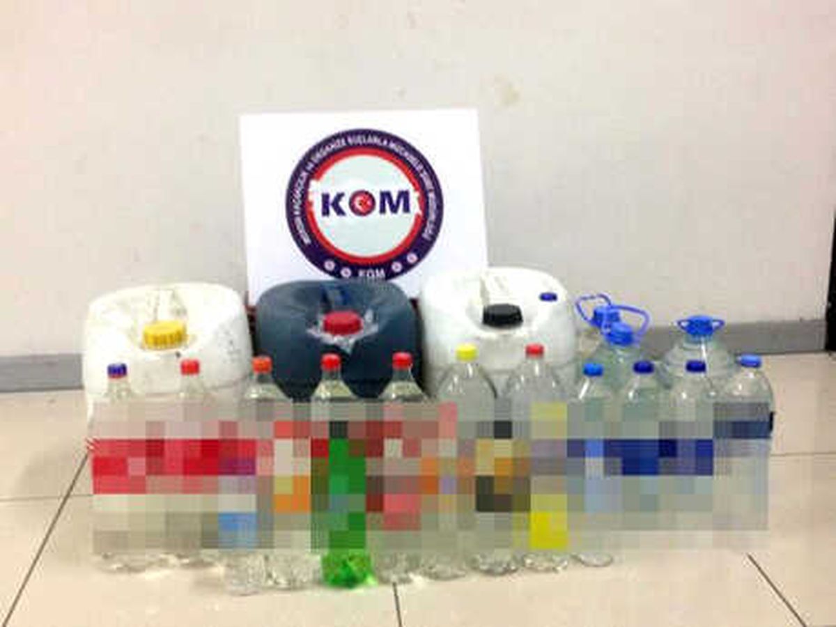 Mersin\'de 652 Litre Sahte Rakı Ele Geçirildi