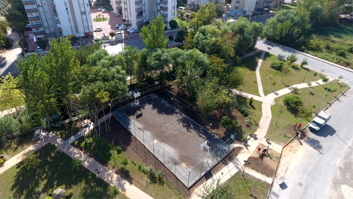 Muratpaşa Belediyesi, Güzeloluk\'ta Parkları 2\'ye Katladı