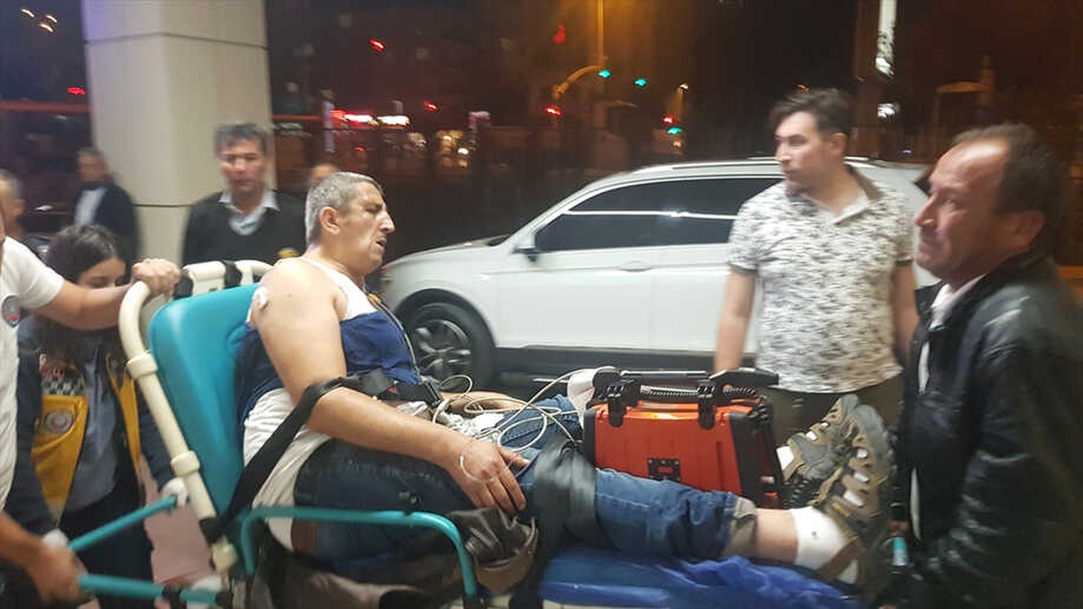 Omuzuna Kurşun İsabet Eden Adam Yaralandı