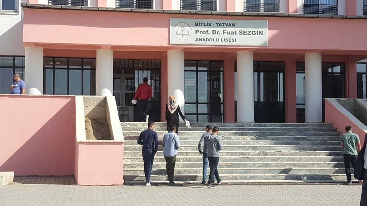 Tatvan\'da Ortaöğretim KPSS Başladı