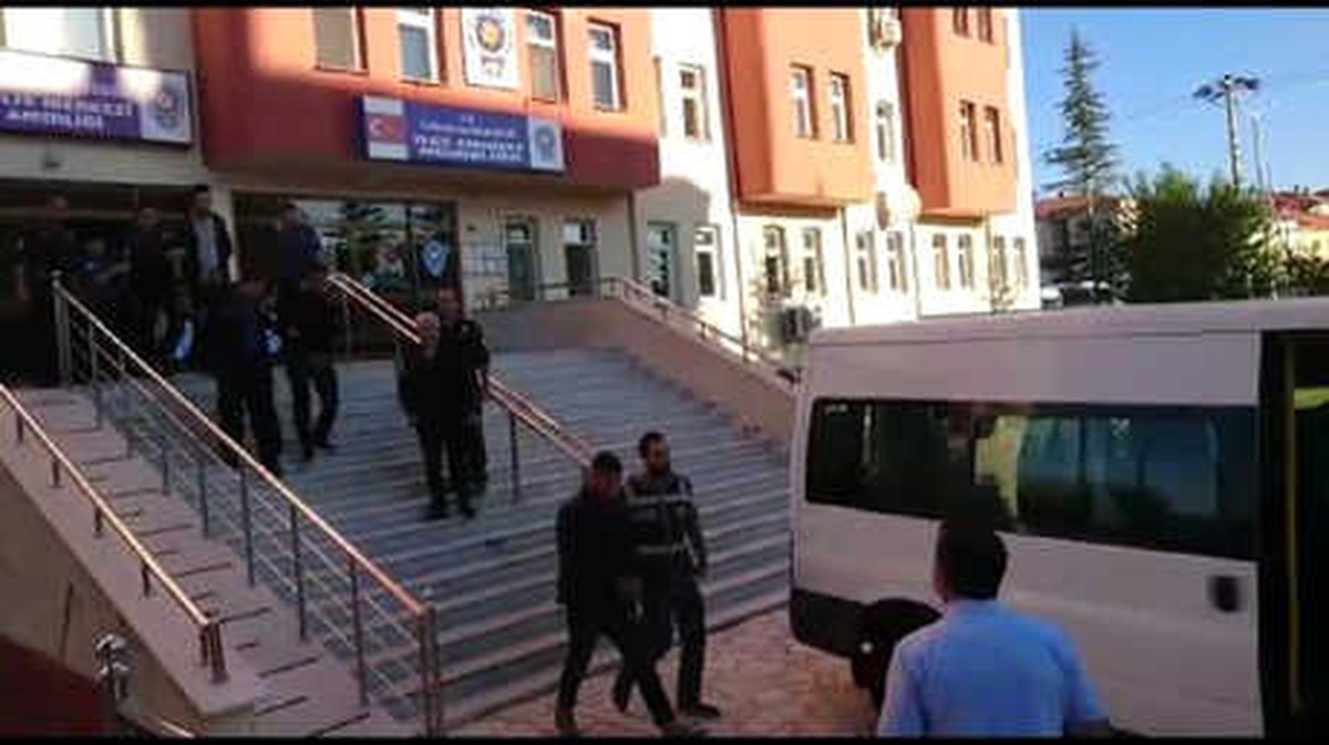 Yasa Dışı Bahis Oynatan ve Adam Kaçıran 4 Kişi Kütahya\'da Yakalandı
