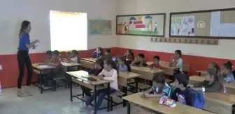 Yaşadıkları Kenti Resimleri Boyayarak Tanıyorlar