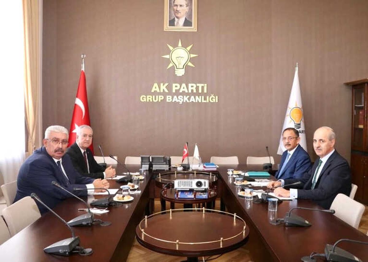 AK Parti ve MHP Heyetleri İttifak İçin Görüşüyor