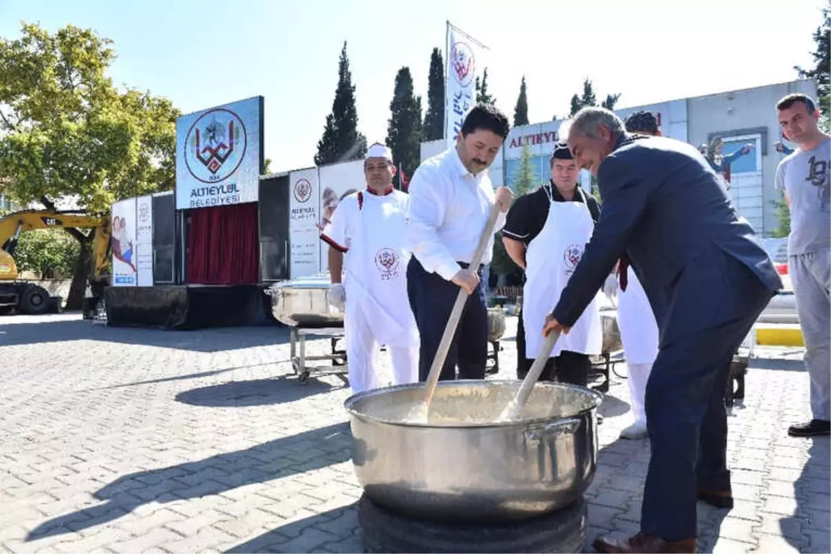 Altıeylül Belediyesi\'nden Keşkek Hayrı