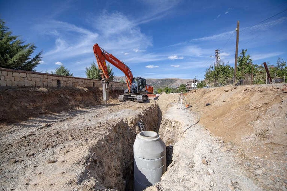 Arapgir\'e 171 Kilometrelik İçmesuyu ve Kanalizasyon Altyapısı