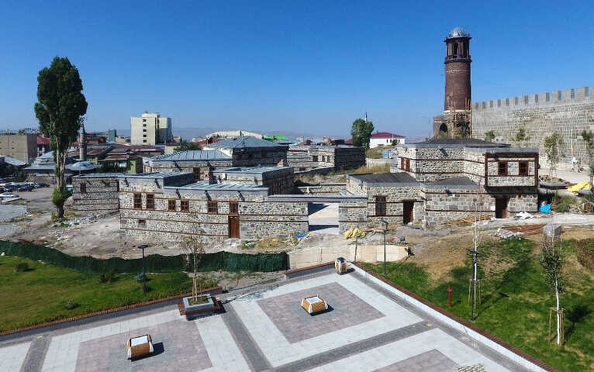 Büyükşehir Tarihi Erzurum Evleri\'ni Restore Ediyor