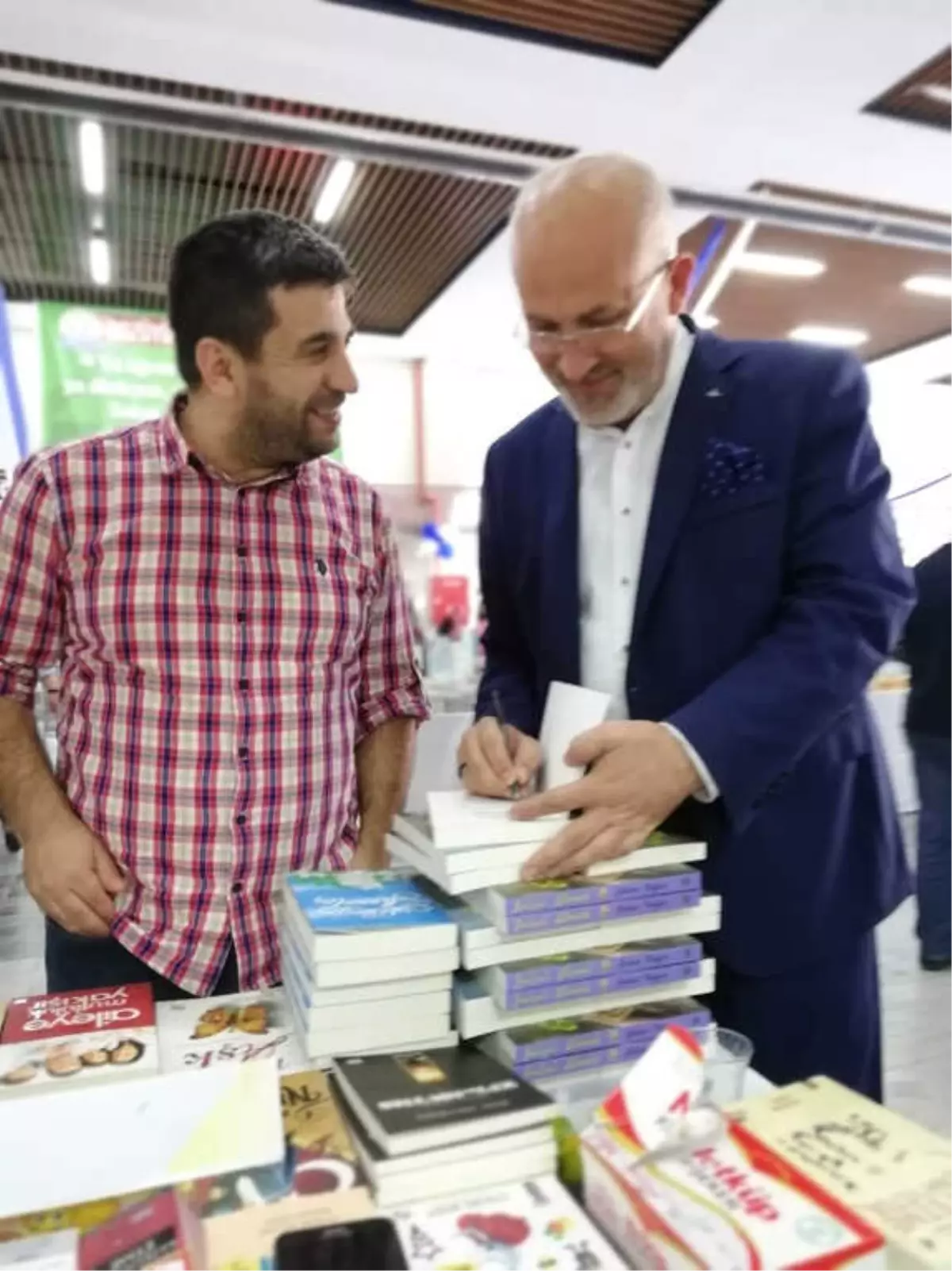 Din Görevlisi Yazarın Dördüncü Kitabı Piyasaya Çıktı