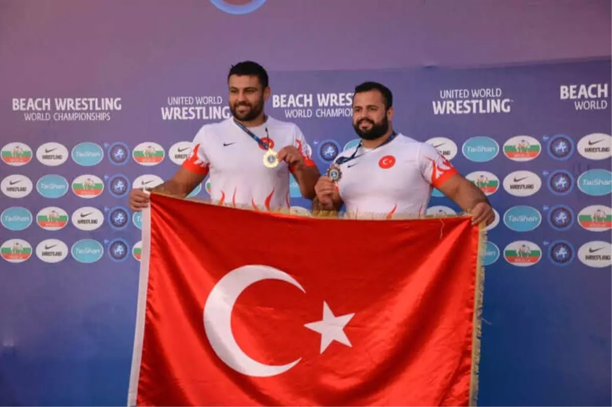 Dünya Plaj Güreşi Şampiyonasına Türk Sporcular Damga Vurdu