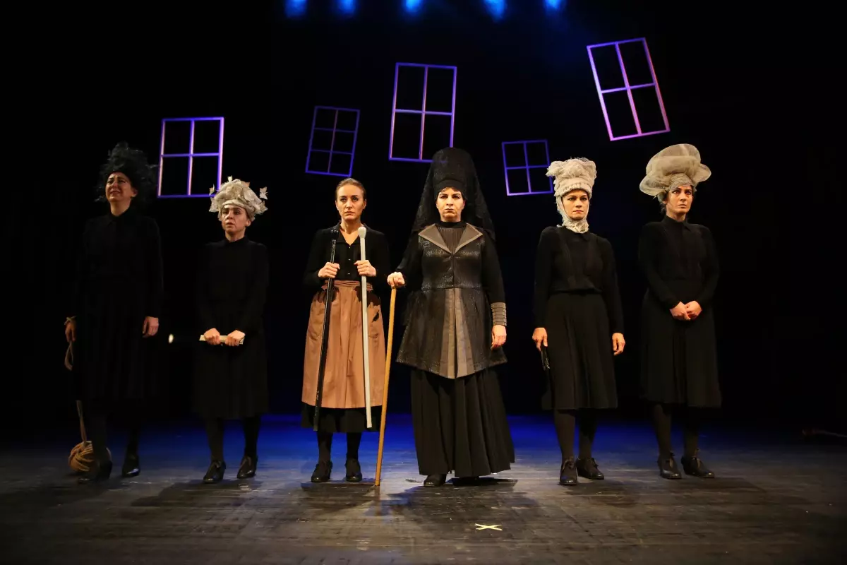 Eskişehir\'de \'Bernarda Alba\'nın Evi\' Seyircisiyle Buluştu