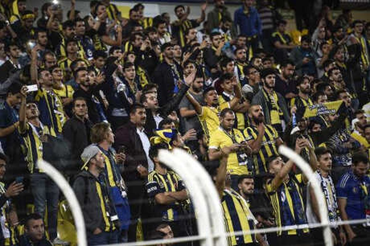 Fenerbahçeli Taraftarların Sabrı Taştı